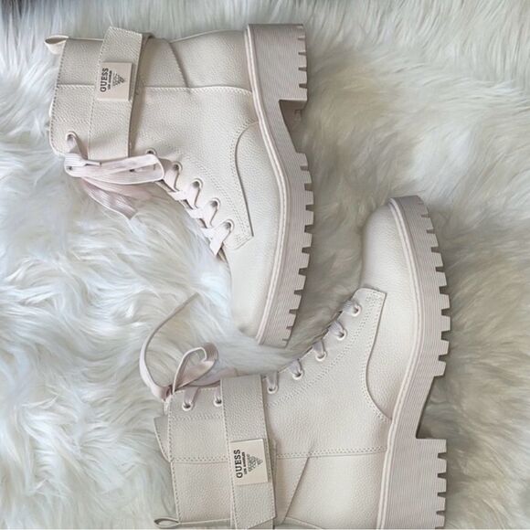 Guess Women’s Ankle Combat Boots Ivory New without Box.size 8.5 - Picture 7 of 9